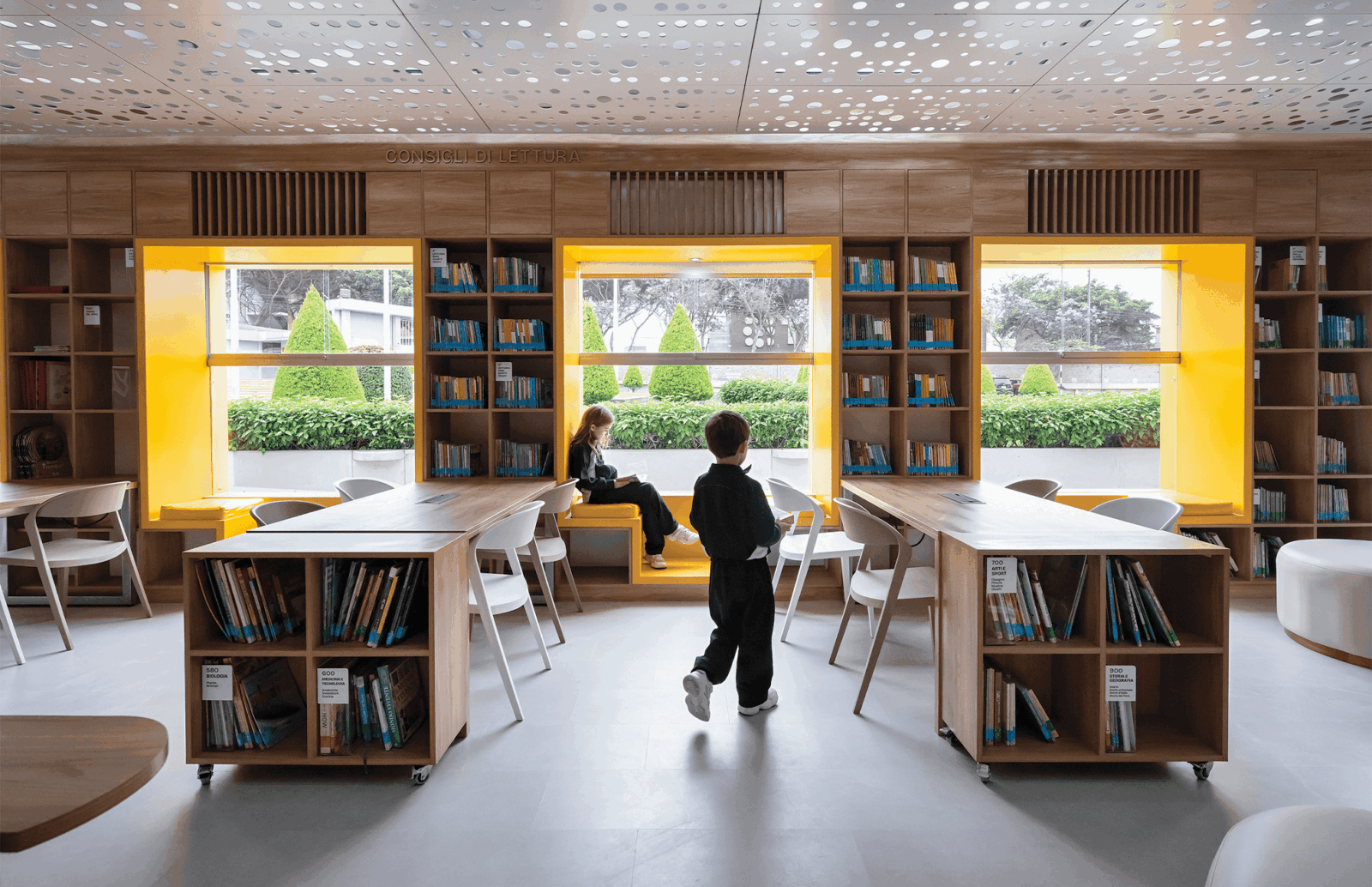 02-BIBLIOTECA DEL COLEGIO ITALIANO ANTONIO RAIMOND-04